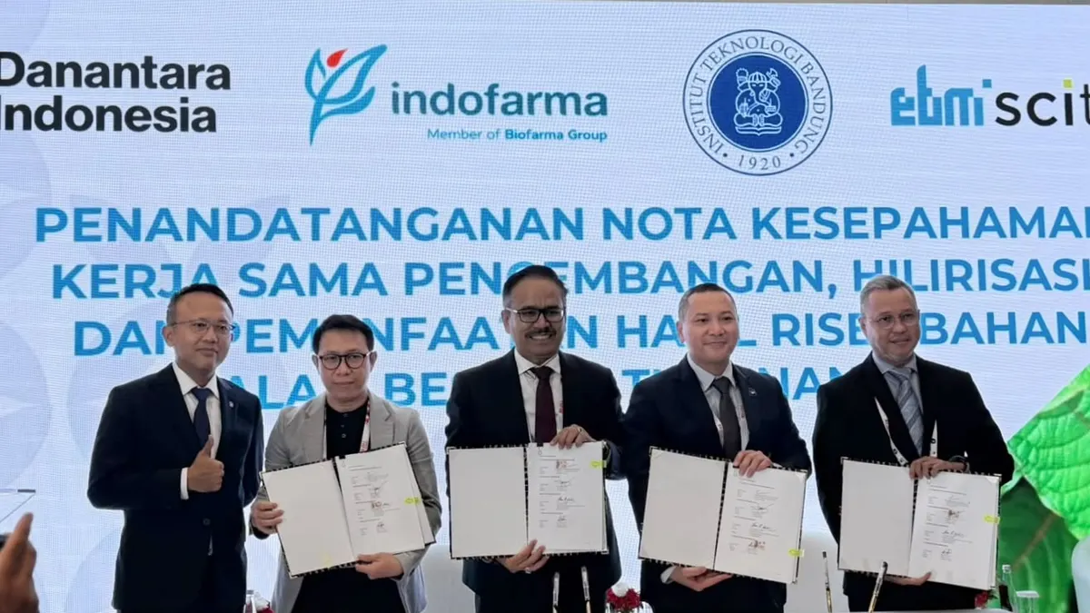 Penandatanganan kerja sama ITB, DDMF, Indofarma, dan EBM pada DTIIF 2026