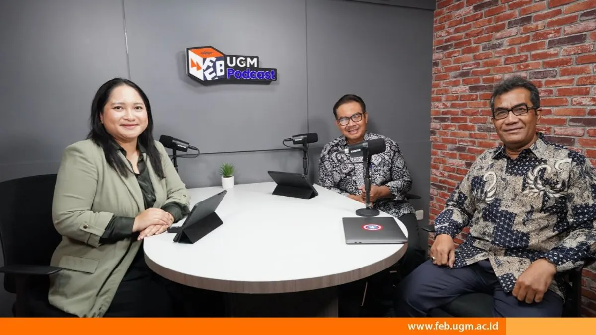 Hasto Wardoyo dan Sahid Susilo Nugroho membahas TOMIRA dan WAMIRA dalam podcast FEB UGM