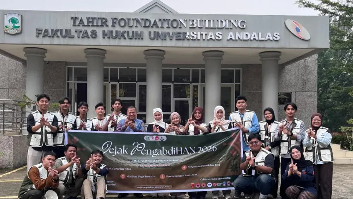 Pelepasan mahasiswa relawan Jejak PengabdiHAN 2026 oleh Fakultas Hukum Unand