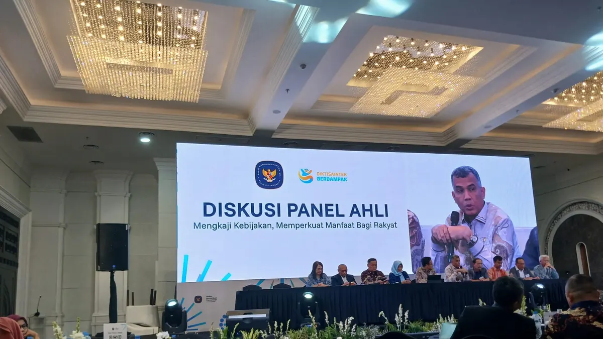 Delegasi dan rektor Universitas Malikussaleh dalam forum Panel Ahli Nasional di Jakarta