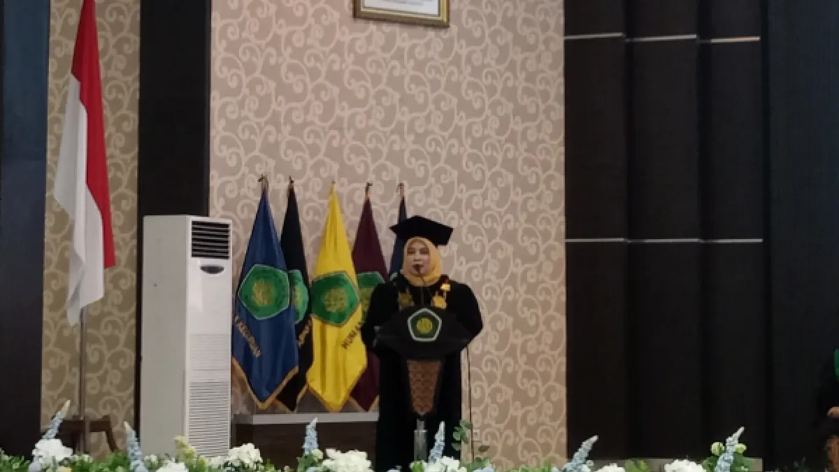 Rektor UIN Malang Ilfi Nur Diana memberikan sambutan dalam peringatan Dies Natalis ke-65