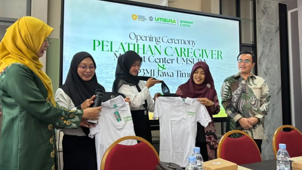 Pelatihan calon caregiver Universitas Muhammadiyah Surabaya yang ditargetkan bekerja di Jepang