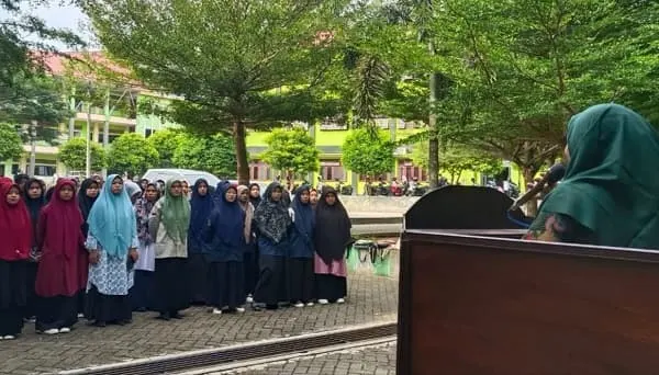 Foto pendukung: FDIK UIN Syahada P.Sidimpuan Menerapkan Character Building untuk Pembinaan Mahasiswa