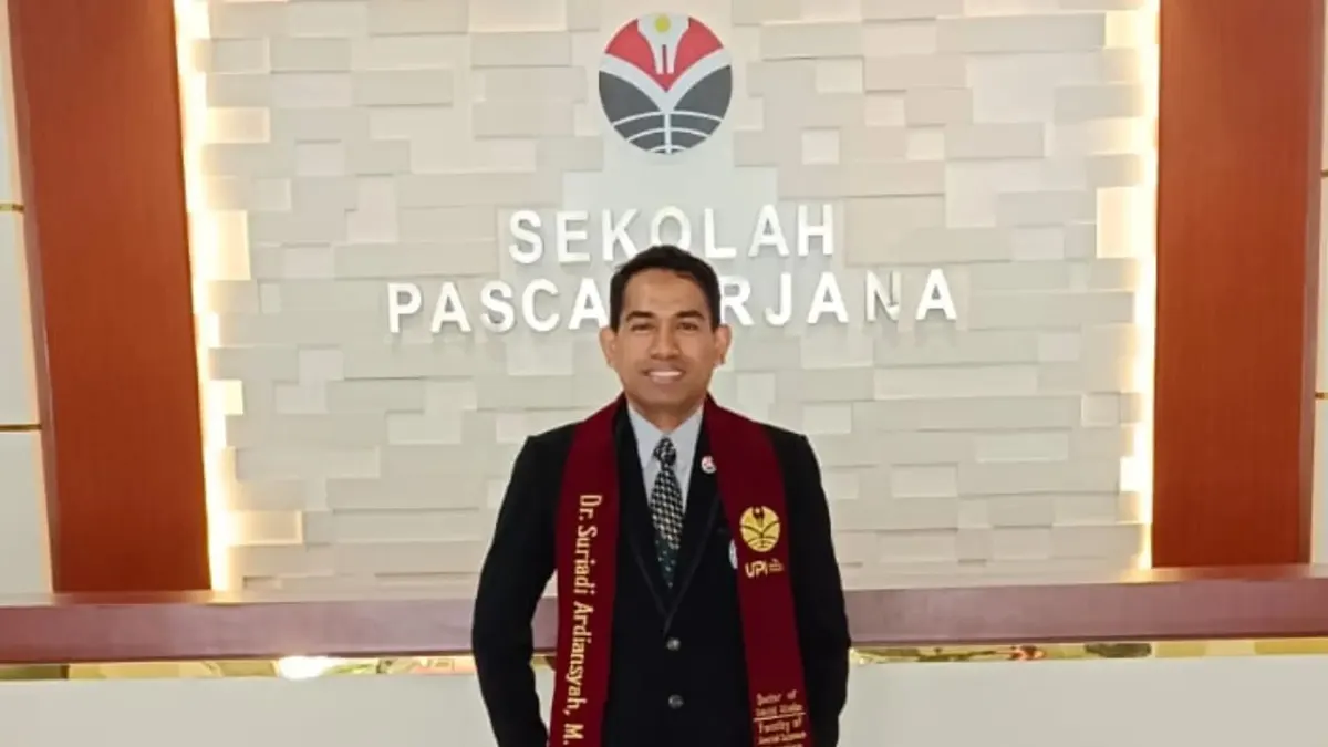 Featured image: Dosen STIKES Hamzar Lombok Timur Raih Gelar Doktor Terbaik di UPI Bandung dengan IPK Hampir Sempurna