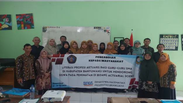 Foto pendukung: “Dosen FMIPA Universitas Brawijaya Kenalkan Profesi Aktuaris ke Siswa SMA/MA Banyuwangi dalam Kegiatan Pengabdian Masyarakat”