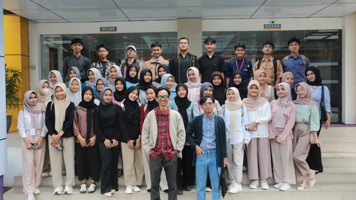 Foto pendukung: Dosen Milenial x Gen Z Berkolaborasi dengan Humas Universitas Amikom Purwokerto: Optimalisasi Media Digital untuk Meningkatkan Daya Tarik Perguruan Tinggi