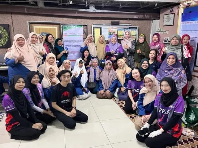 Foto pendukung: Dosen FIK Universitas Muhammadiyah Surabaya Gelar Screening Kesehatan untuk PMI di Kuala Lumpur