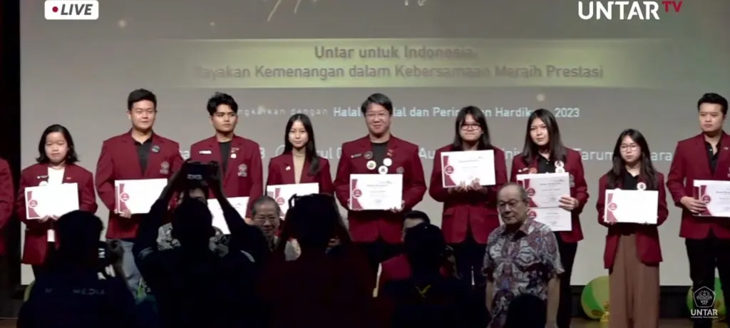 Foto pendukung: Untar Meriahkan Hardiknas 2023 dengan Berbagai Penghargaan untuk Mahasiswa dan Dosen Berprestasi