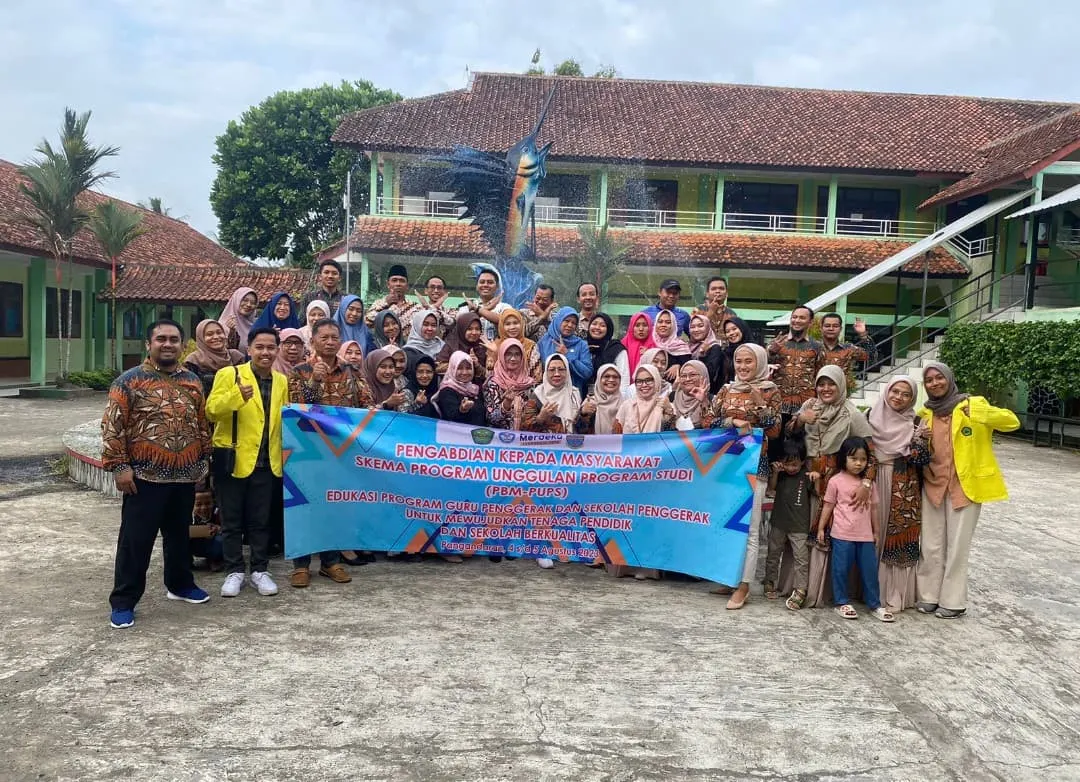 Foto pendukung: Dosen Unsil Memberikan Pelatihan Program Guru Penggerak dan Sekolah Penggerak kepada Guru di Pangandaran