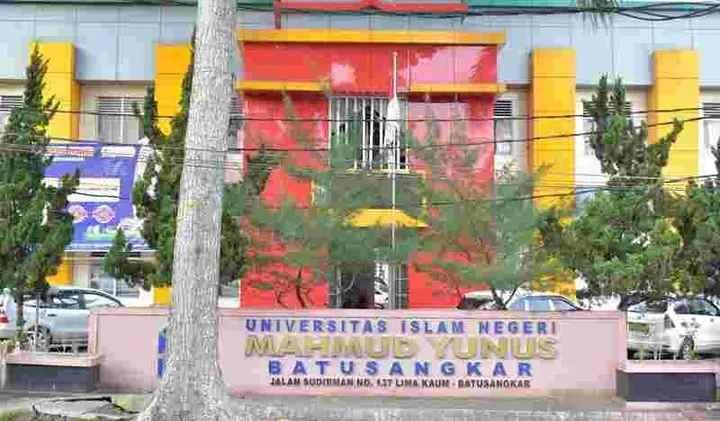 Ilustrasi “Dua Dosen Terbaik UIN Mahmud Yunus Batusangkar Ditetapkan sebagai Guru Besar di Lingkup Kementerian Agama RI”