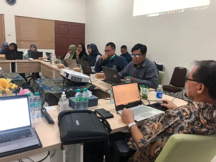 Ilustrasi UMMAD Madiun Menggelar Workshop Strategi Penulisan Artikel Jurnal Berkualitas untuk Peningkatan Publikasi Dosen