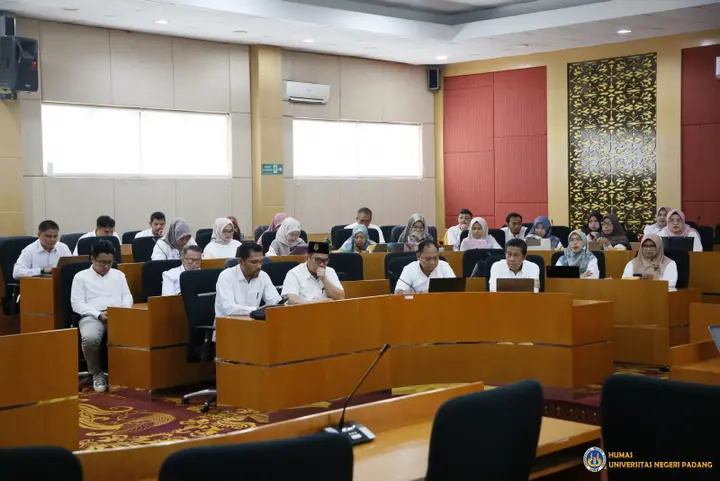 Ilustrasi UNP Bekali Dosen Calon Doktor Luar Negeri untuk Kejar Target 1.000 PhD pada 2029