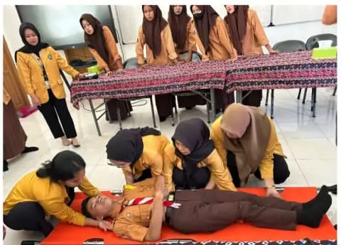 Ilustrasi Dosen Universitas Sari Mulia Berdayakan Kader Kesehatan Remaja di SMAN 10 Banjarmasin untuk Tingkatkan Status Kesehatan Masyarakat