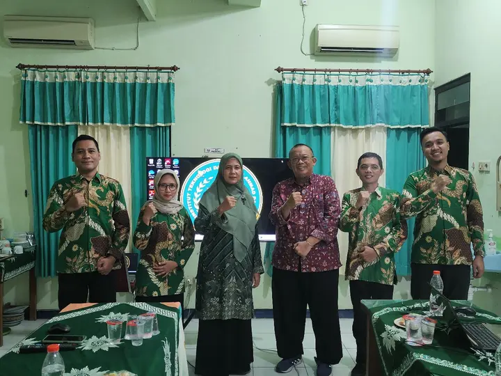 Ilustrasi Dosen Umsida Perkenalkan Sistem Manajemen File Pintar di ITBAD Lamongan