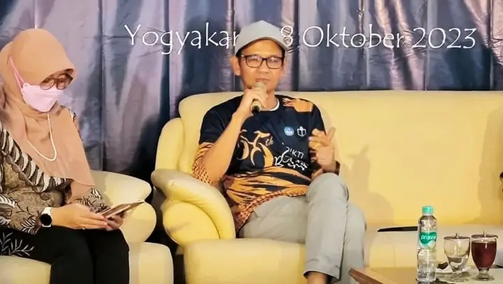 Ilustrasi Peran Masyarakat dalam Mencegah Kasus Bunuh Diri Mahasiswa Akibat Gangguan Mental