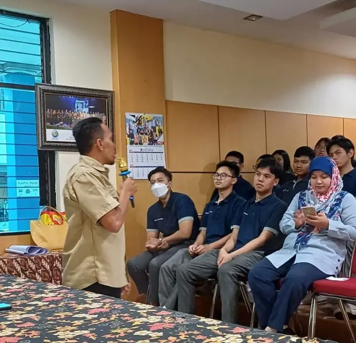 Ilustrasi Dosen STIAMI Jakarta Tanamkan Literasi Digital pada Siswa SMA untuk Bermedia Sosial yang Sehat