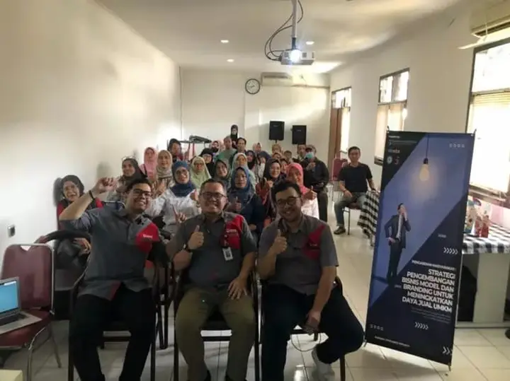 Ilustrasi Telkom University Dorong Pengembangan UMKM Melalui Pelatihan Bisnis Model dan Branding Kreatif