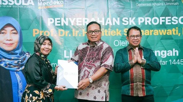 Ilustrasi Kepala LLDIKTI Wilayah VI Serahkan SK Guru Besar kepada Dosen Unissula: Langkah Menuju Perguruan Tinggi Swasta Berkelas Dunia