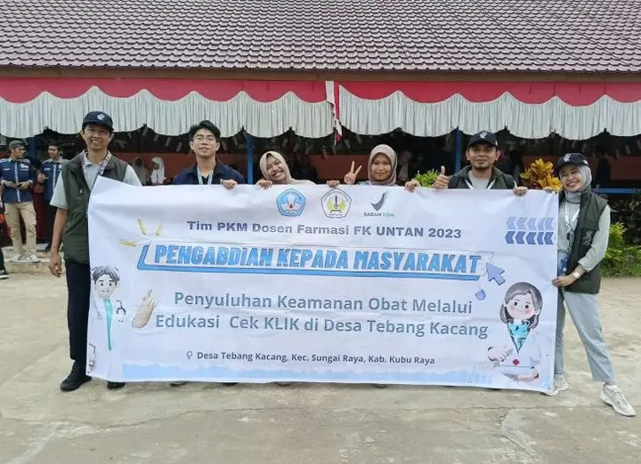 Ilustrasi Dosen Farmasi Universitas Tanjungpura Berikan Penyuluhan Keamanan Obat: Cek-KLIK BPOM untuk Masyarakat Desa Tebang Kacang