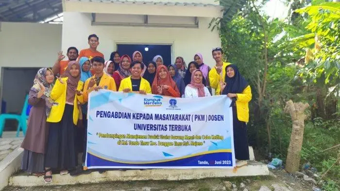 Ilustrasi Tim Dosen PKM Universitas Terbuka Majene Membantu Pengolahan Bawang Merah dan Cabe Keriting untuk Peningkatan Perekonomian Keluarga