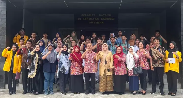 Ilustrasi Dosen Untidar Bekali Pelajar SMA Magelang Literasi Keuangan Syariah dan Investasi Saham