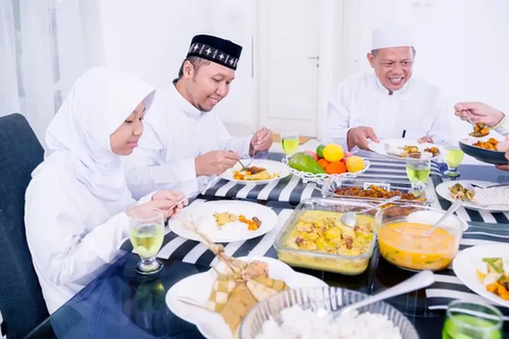 Ilustrasi Siapkan Dompetmu! Ini 6 Pengeluaran Penting yang Harus Diprioritaskan Sebelum Lebaran!