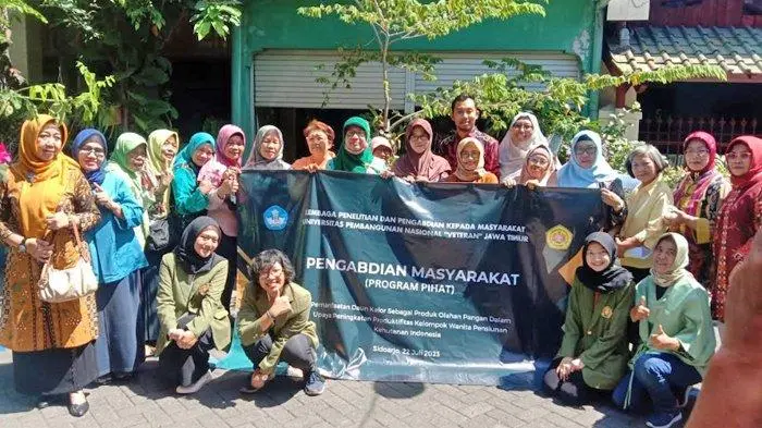 Ilustrasi Penshutindo Cabang Sidoarjo Dosen Tingkatkan Produktivitas Wanita Pensiunan dengan Olahan Daun Kelor yang Bergizi