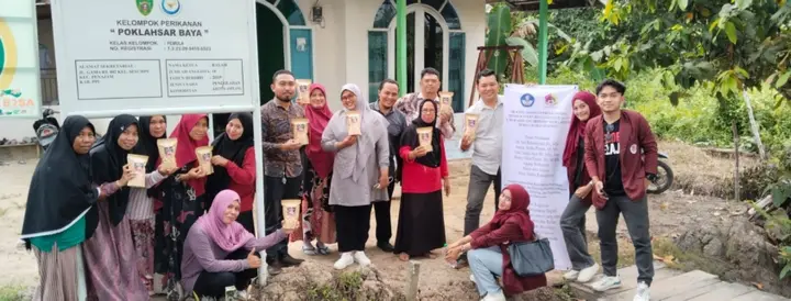 Ilustrasi Dosen Universitas Mulia Berdayakan UMKM Amplang Sesumpu Lewat Pelatihan Pemasaran Digital