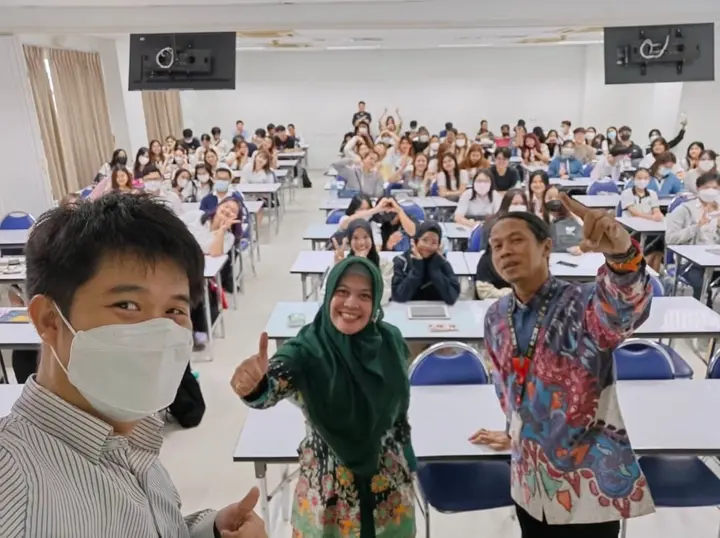 Ilustrasi Tanda Tangan MoU Antar Dosen Universitas: Langkah Meningkatkan Kerjasama Internasional FH Unsoed dan FH PSU