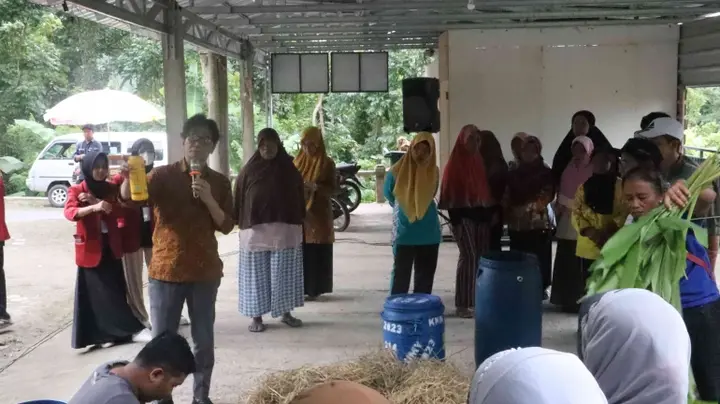 Ilustrasi Pelatihan Pengelolaan Limbah sebagai Sumber Pupuk oleh Program Studi Agroteknologi Dosen  UMY Membantu Efisiensi Budidaya Tanaman