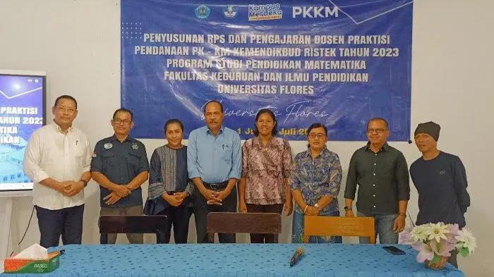 Ilustrasi Program Studi Pendidikan Matematika Uniflor Menerapkan Inovasi Pembelajaran dalam Kegiatan PK-KM Tahun 2023