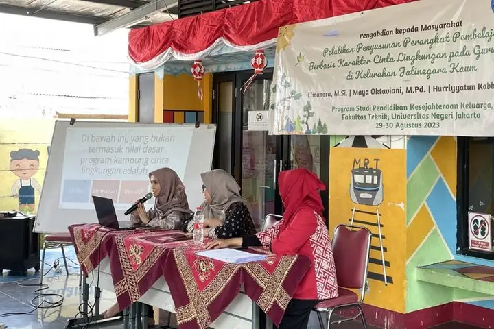 Ilustrasi Universitas Negeri Jakarta (UNJ) Gandeng Dosen Prodi PKK FT UNJ Gelar Pelatihan Cinta Lingkungan untuk Guru PAUD di Jatinegara Kaum, Jakarta Timur