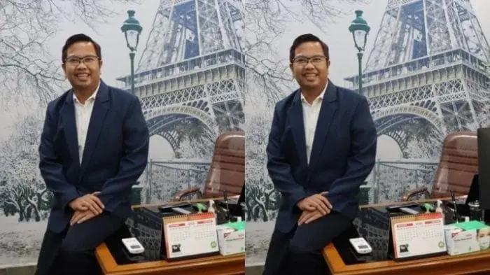 Ilustrasi Profesor Muda UGM, Ridi Ferdiana: Memahami Bahasa Kucing Melalui Kecerdasan Buatan (AI) dan Pengembangan Digital Sibling
