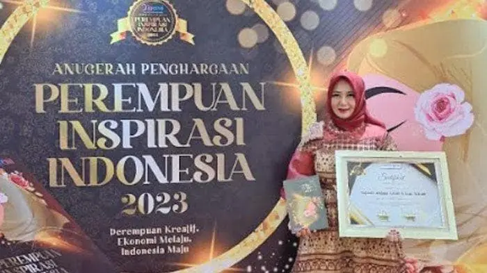 Ilustrasi Dosen ITTelkom Surabaya, Anfazul Faridatul Azizah, Meraih Penghargaan Perempuan Inspirasi Indonesia 2023