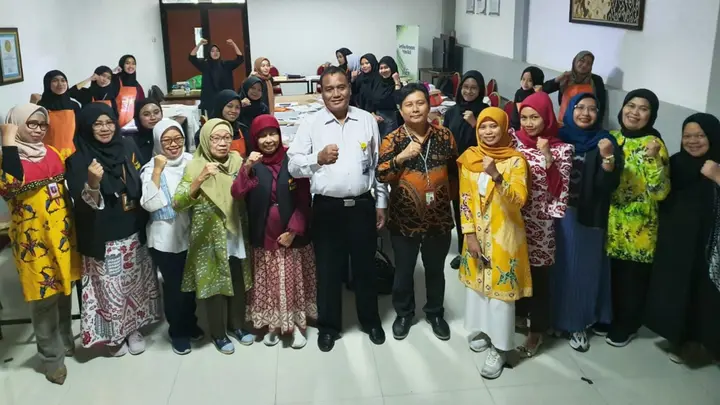 Ilustrasi Dosen dan Mahasiswa UNNES Tingkatkan Kompetensi Batik Melalui Sertifikasi Profesi