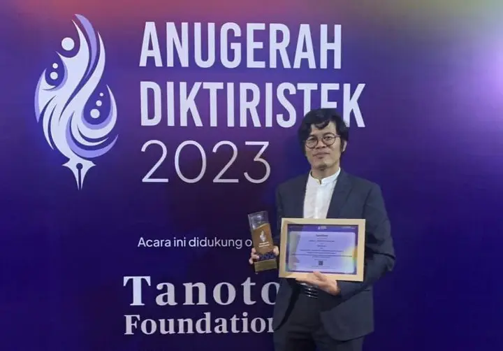 Ilustrasi Dosen USK, Dr. Harapan, Sabet Penghargaan Dosen Berprestasi Terbaik Nasional 2023