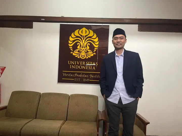 Ilustrasi Tokoh Muda Indonesia Gugun Gumilar Dilantik Sebagai Dosen di Universitas Indonesia dan Akan Mengajar Berbagai Mata Kuliah