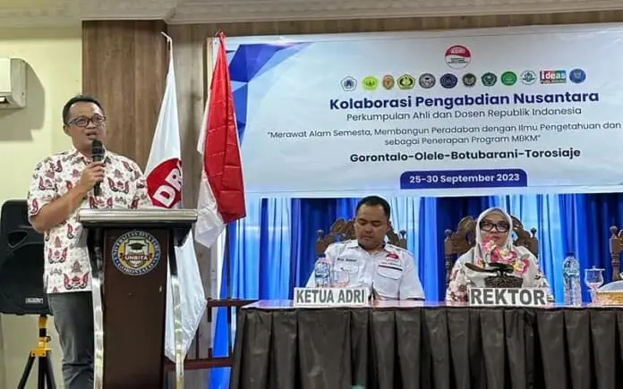 Ilustrasi Kolaborasi Pengabdian Nusantara, Universitas Pakuan, Pengabdian Kepada Masyarakat, Program Kreativitas Mahasiswa, ADRI, Desa Olele, Desa Botubarani, Desa Torosiaje, Gorontalo, BUMDesa, Pendampingan Pengembangan Desa, Pelatihan Masyarakat.